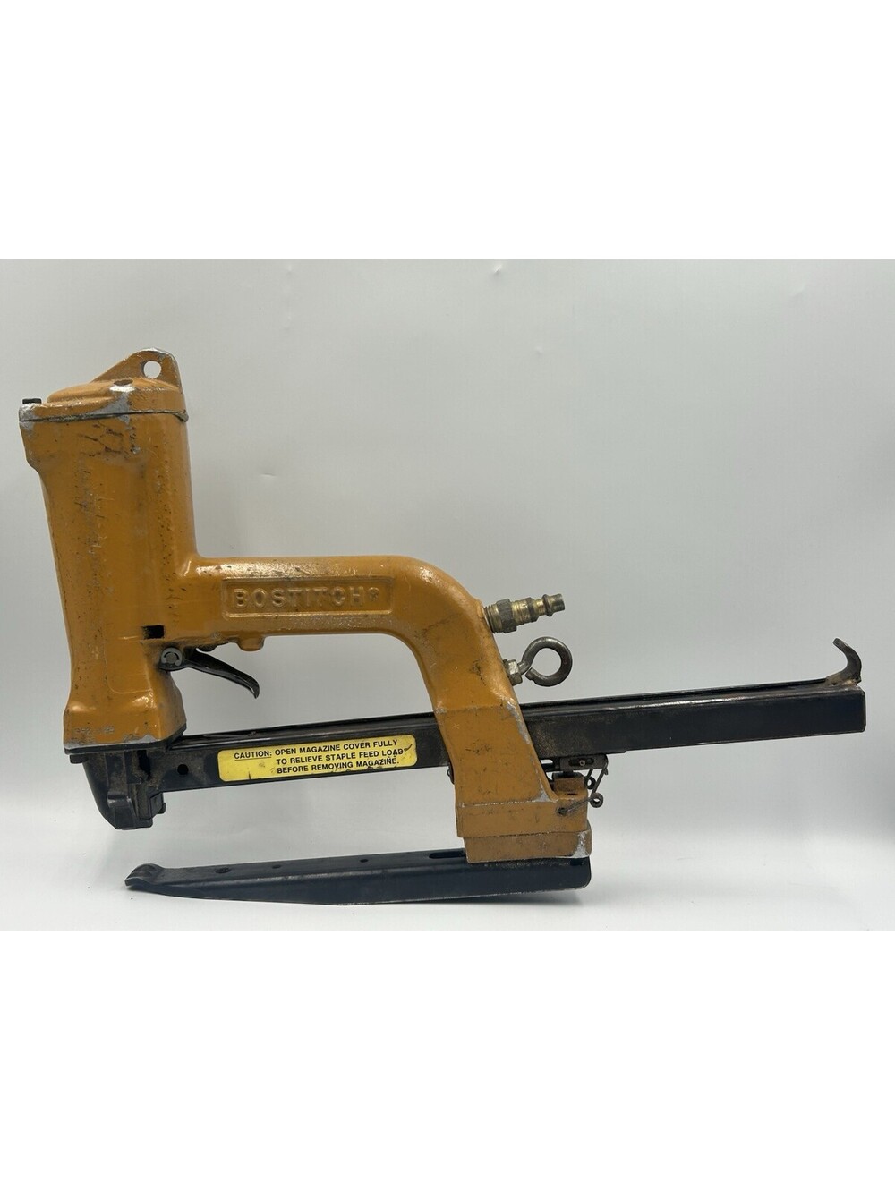 Bostitch SB103020 Pneumatic Carton Stapler Air Box Closing Staple Gun USA